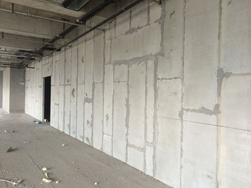 The construction process of lightweight partition board