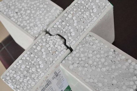 轻质隔墙板2个月搭出新房