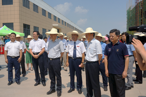 荆门市委书记、市长、京山县委书记等观摩达权京山联纵装配式建筑构件生产基地